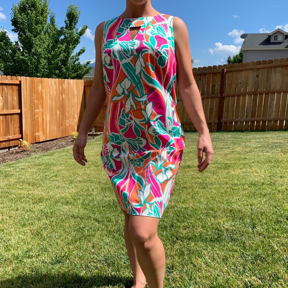Anne Klein Pink Keyhole Dress Size 6 W/Pockets NWT